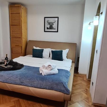 Central Arghezi Art Deco Apartment Piata Universitatii Boekarest Buitenkant foto
