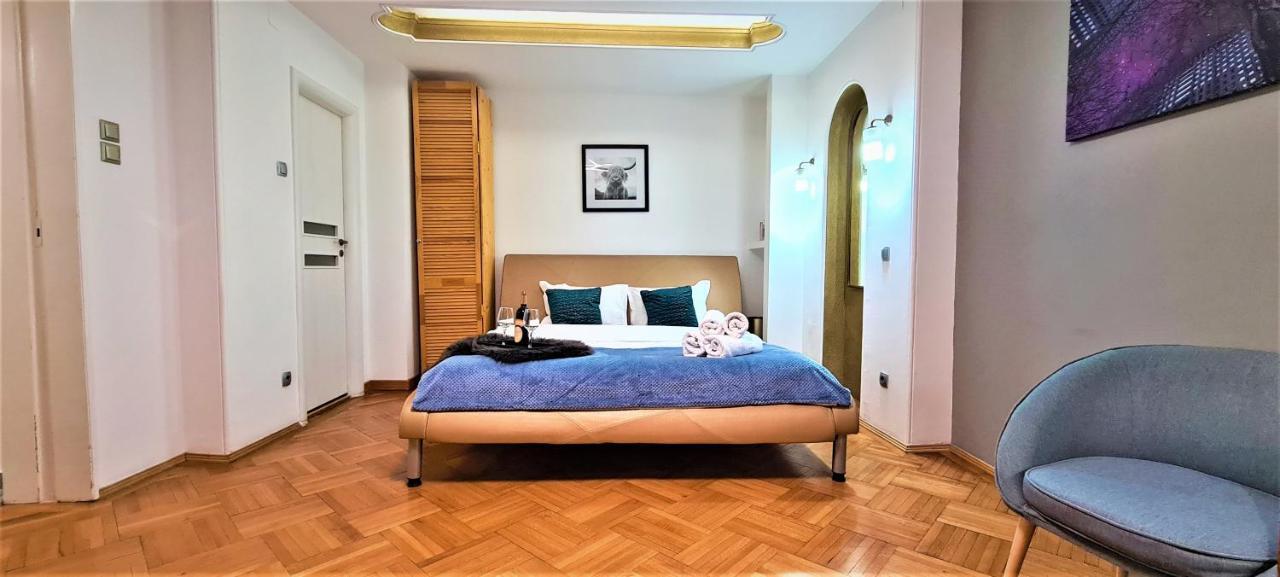 Central Arghezi Art Deco Apartment Piata Universitatii Boekarest Buitenkant foto