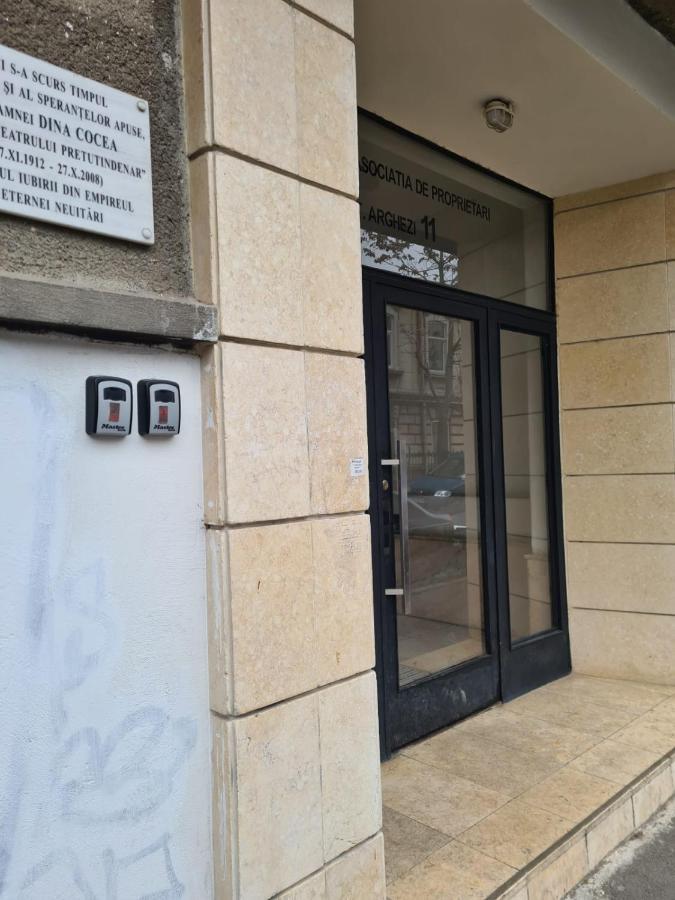 Central Arghezi Art Deco Apartment Piata Universitatii Boekarest Buitenkant foto