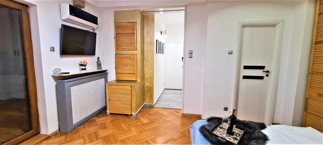 Central Arghezi Art Deco Apartment Piata Universitatii Boekarest Buitenkant foto